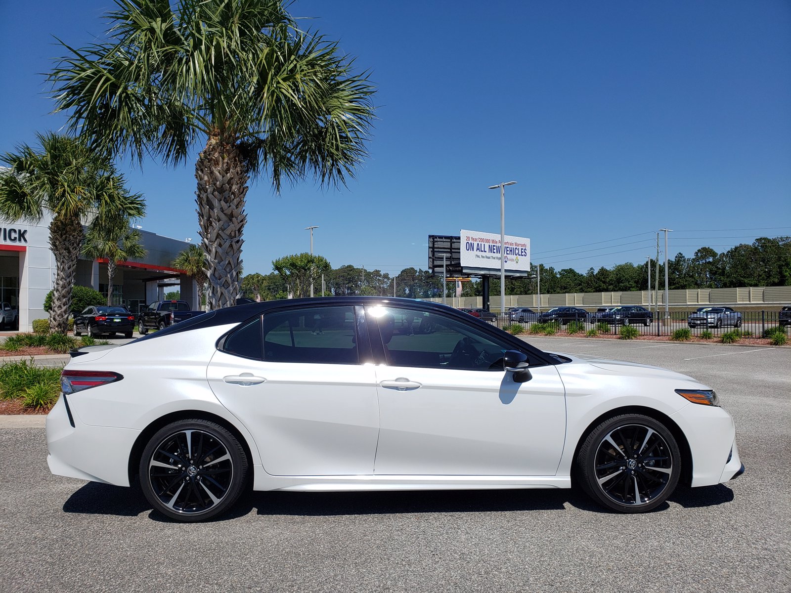 2019 Toyota Camry Xse White And Black