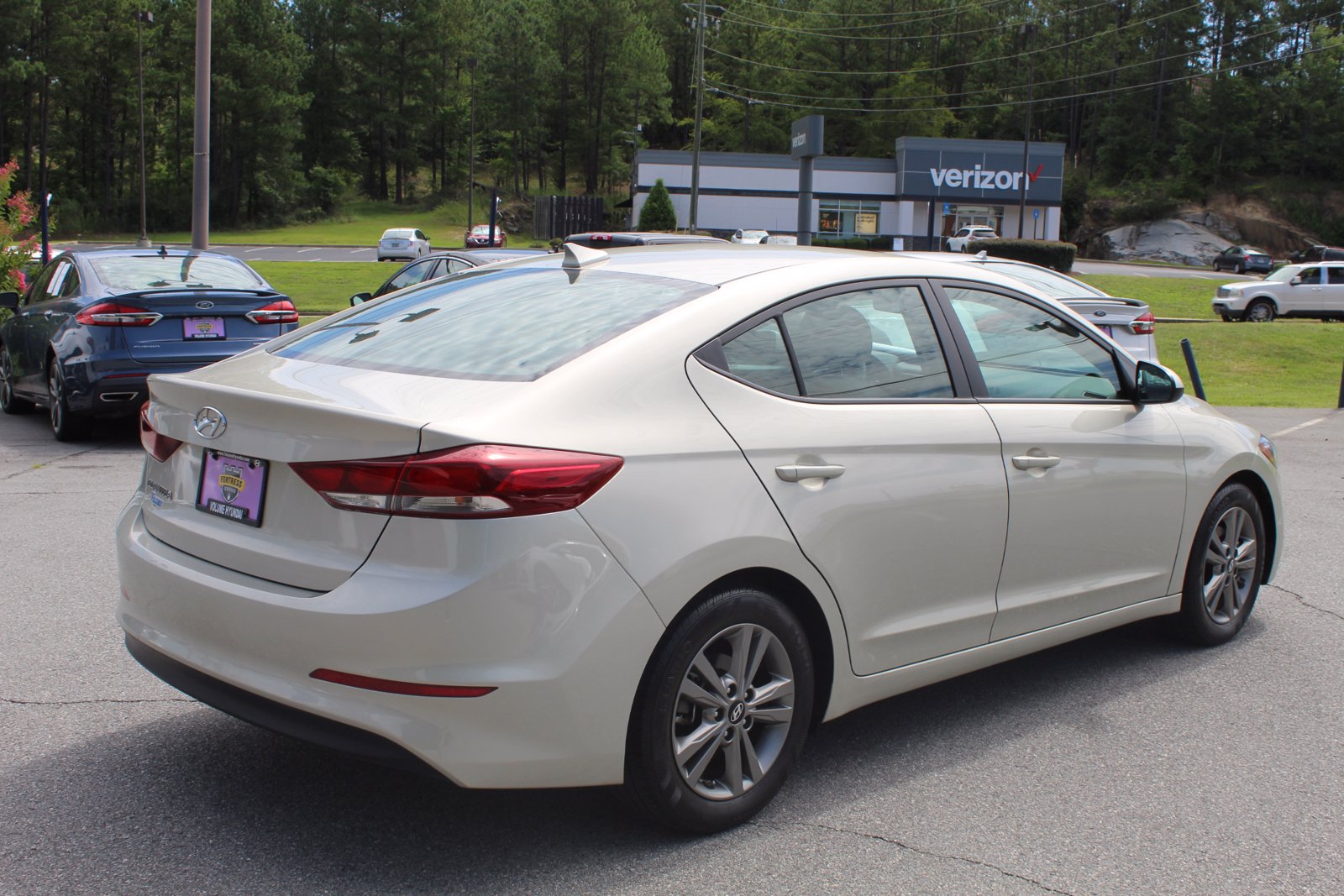 Pre-Owned 2018 Hyundai Elantra SEL FWD 4dr Car